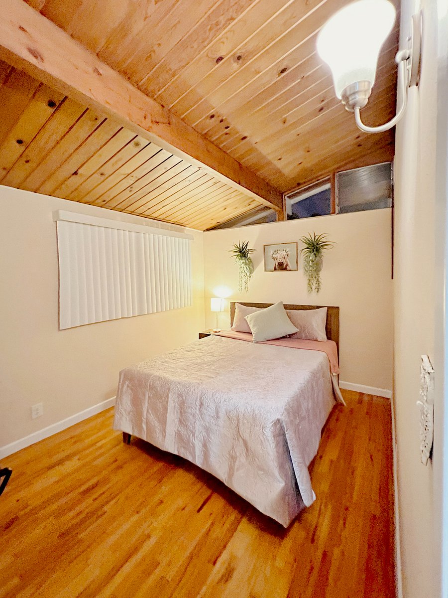 Bedroom #1