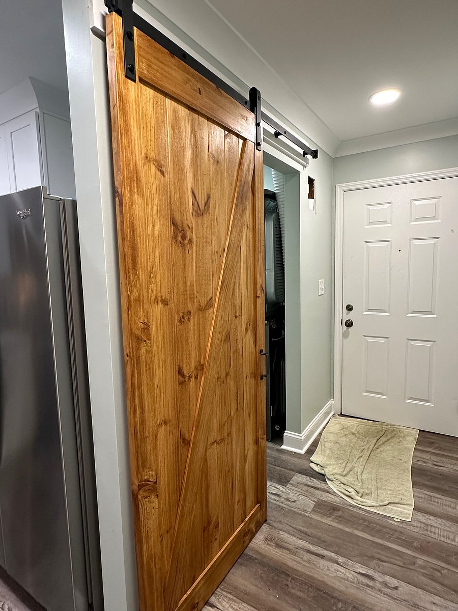 Entrance to the laundry/utility room 