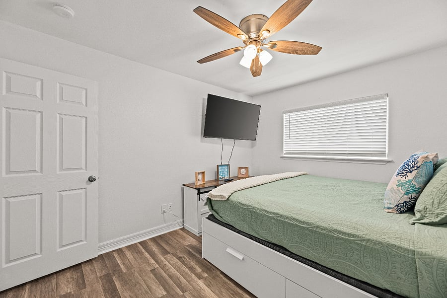 second bedroom, king bed, smart tv, large closet, lots of storage