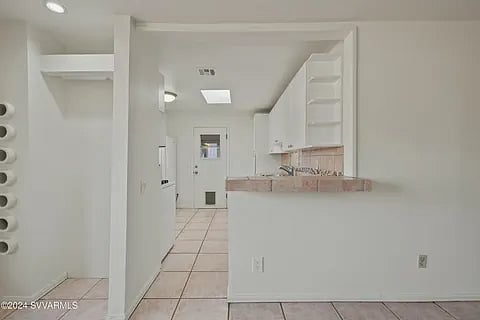 full kitchen