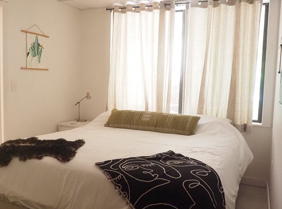 Downstairs Spare Bedroom with King Sized Bed