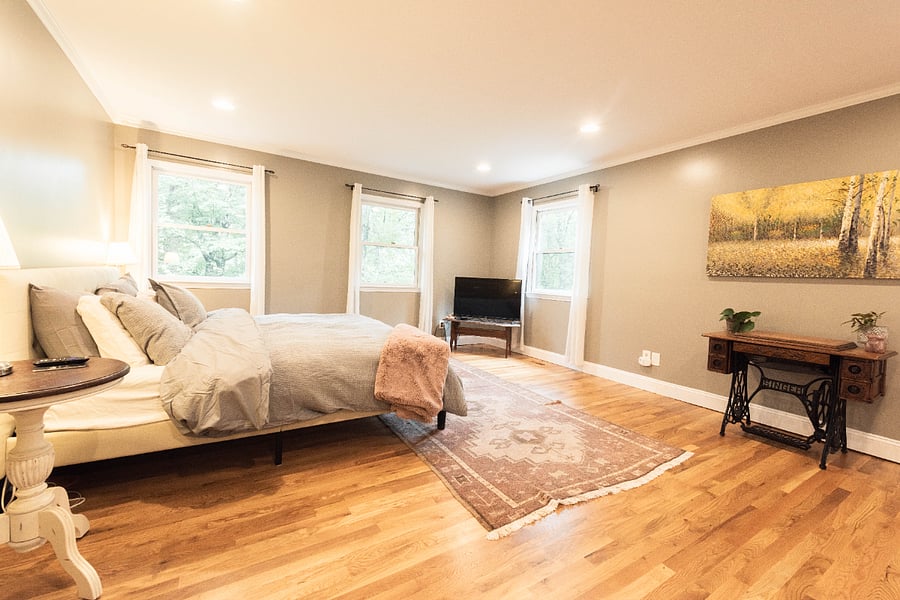 King bedroom 2nd floor