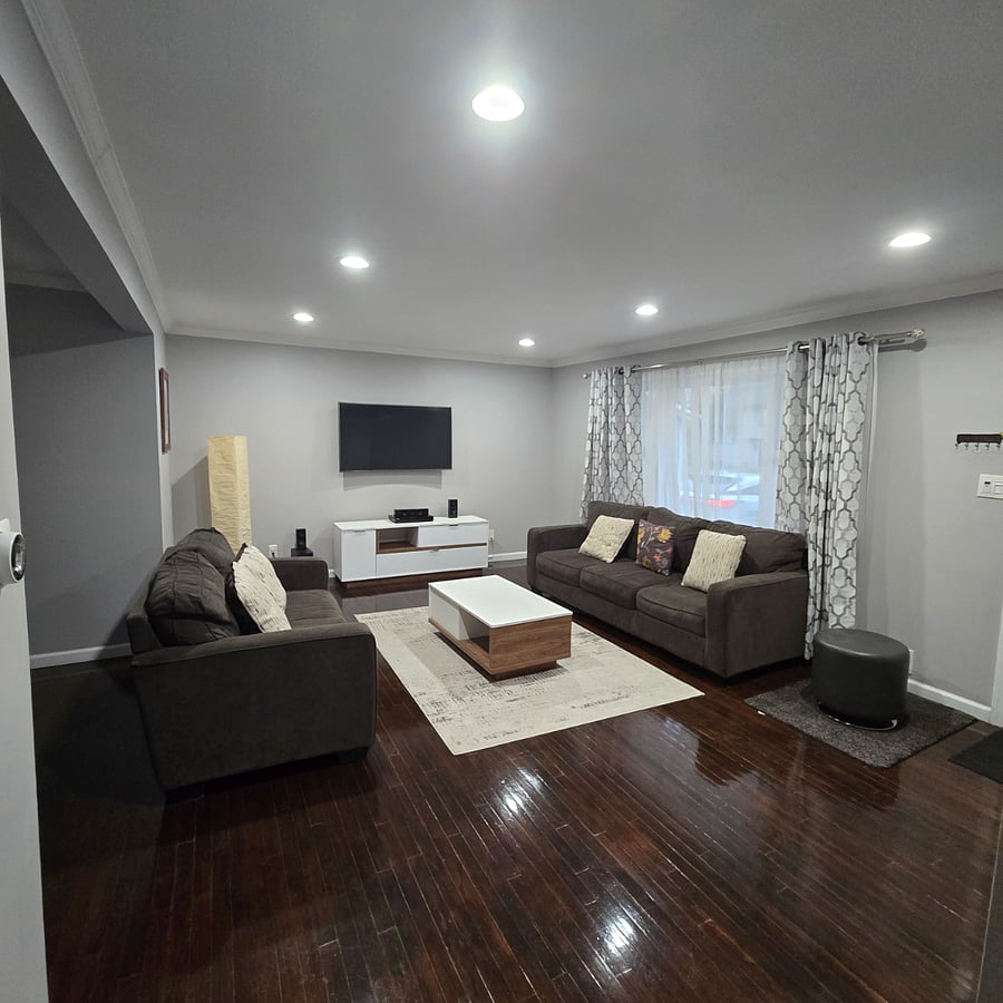 Living Room & Smart TV