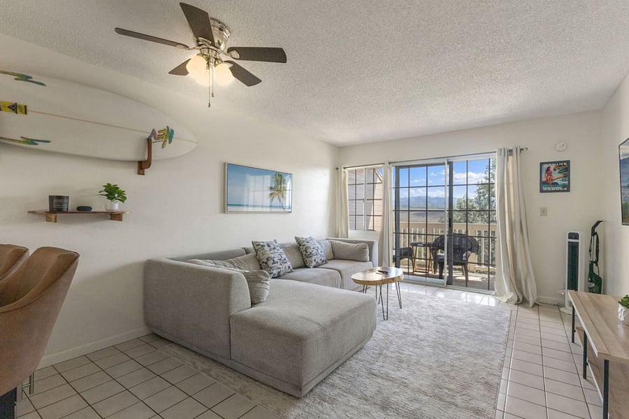 Wake up to natural light, sip coffee on the balcony, and unwind in a space that blends beach-inspired design with everyday luxury. Perfect for couples, solo travelers, or remote workers seeking calm.