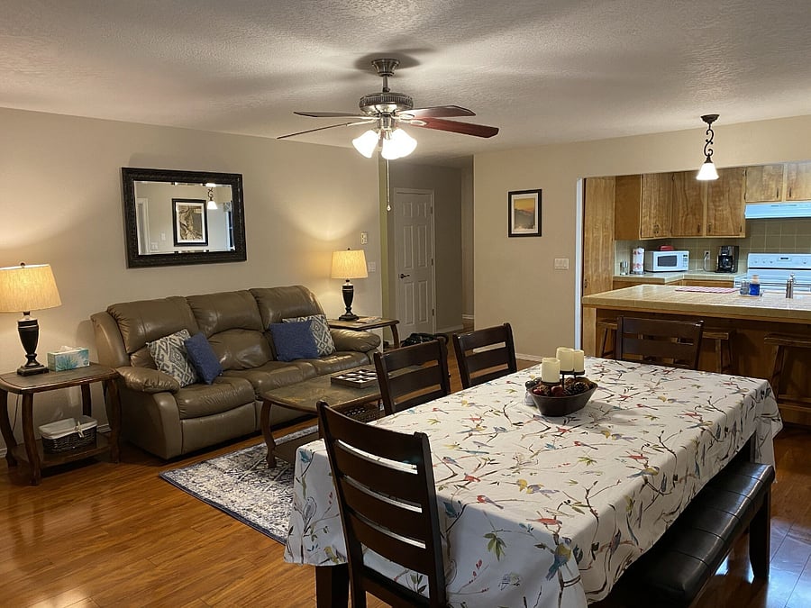 Livingroom & Kitchen