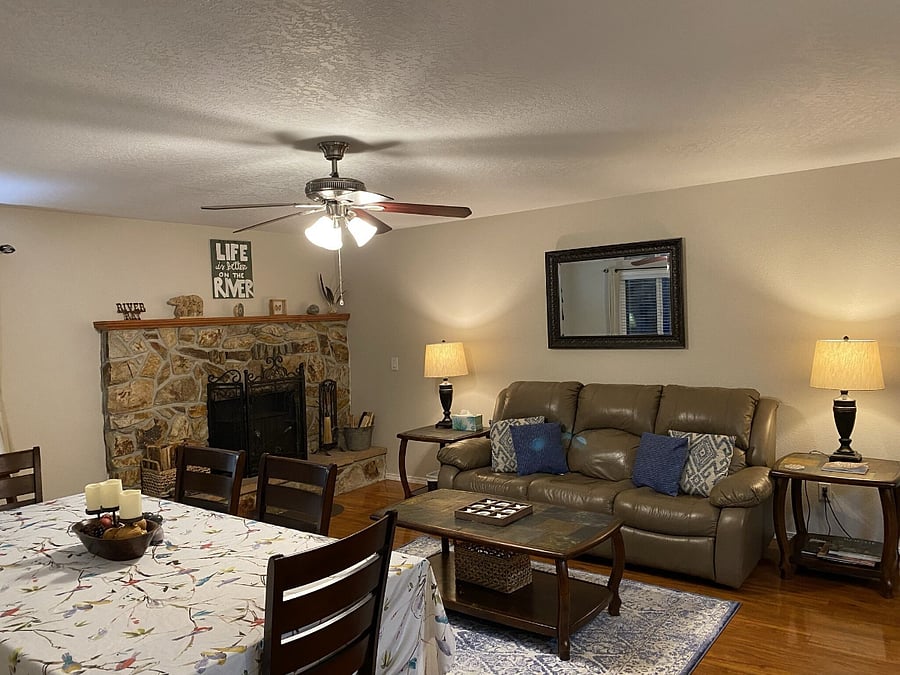 Dining area, livingroom and woodstove