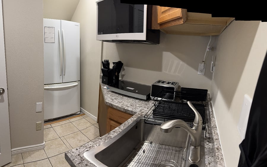 Full Kitchen 1