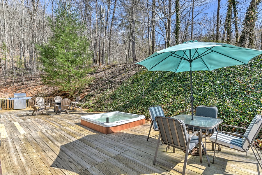 deck, fire pit and hot tub