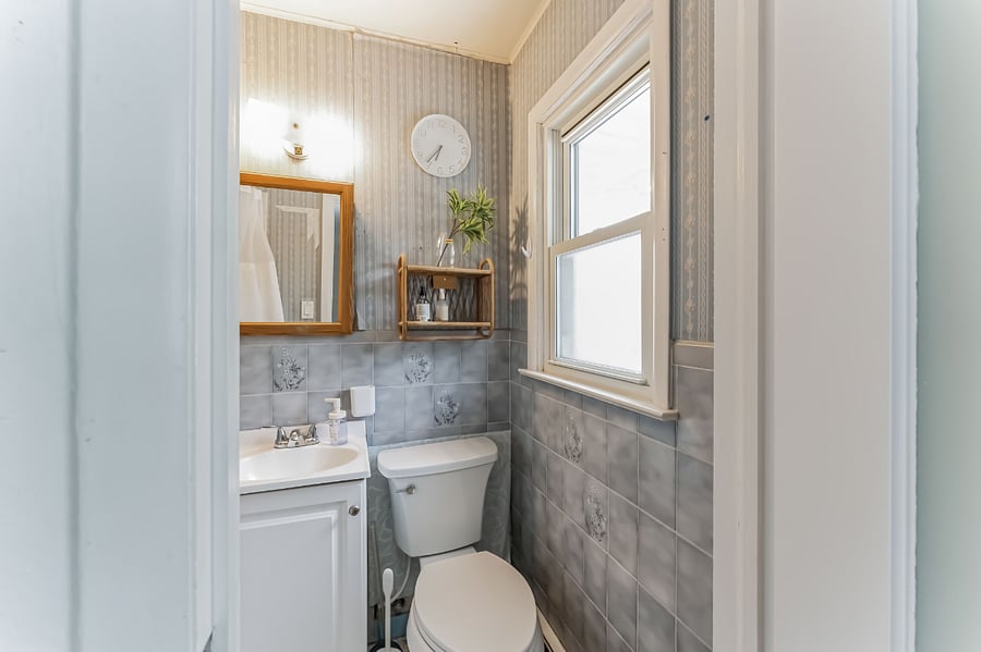 en-suit full bathroom with master bedroom