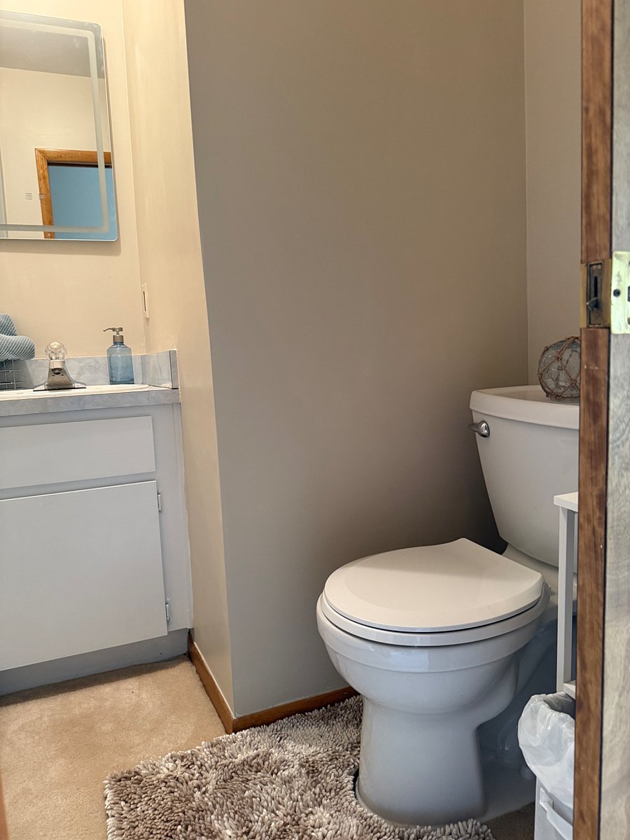 1/2 Bath