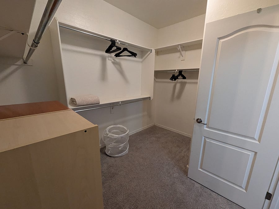 walk in closet