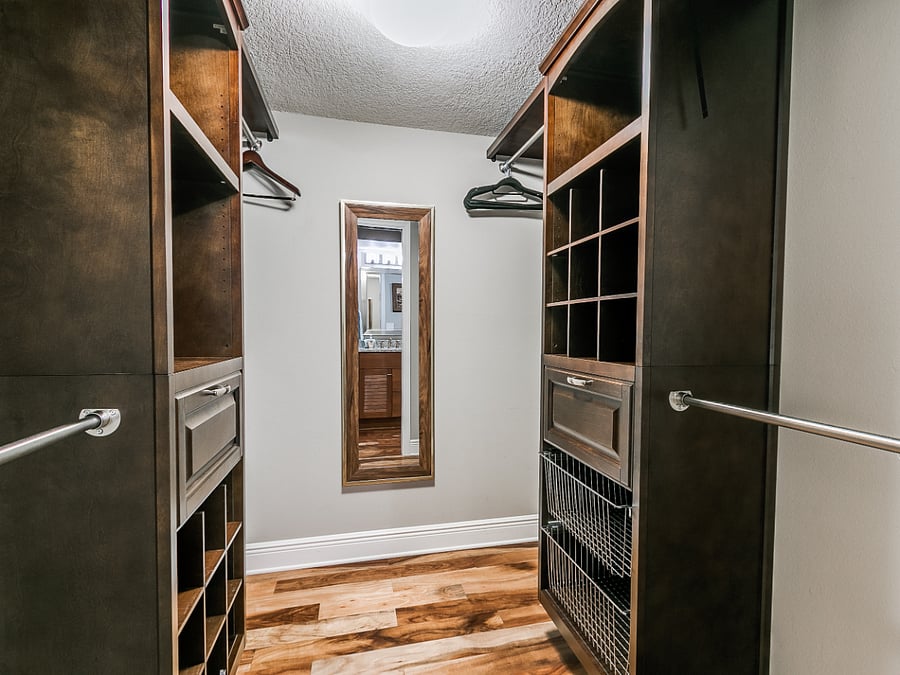 Main Bedroom walk-in closet