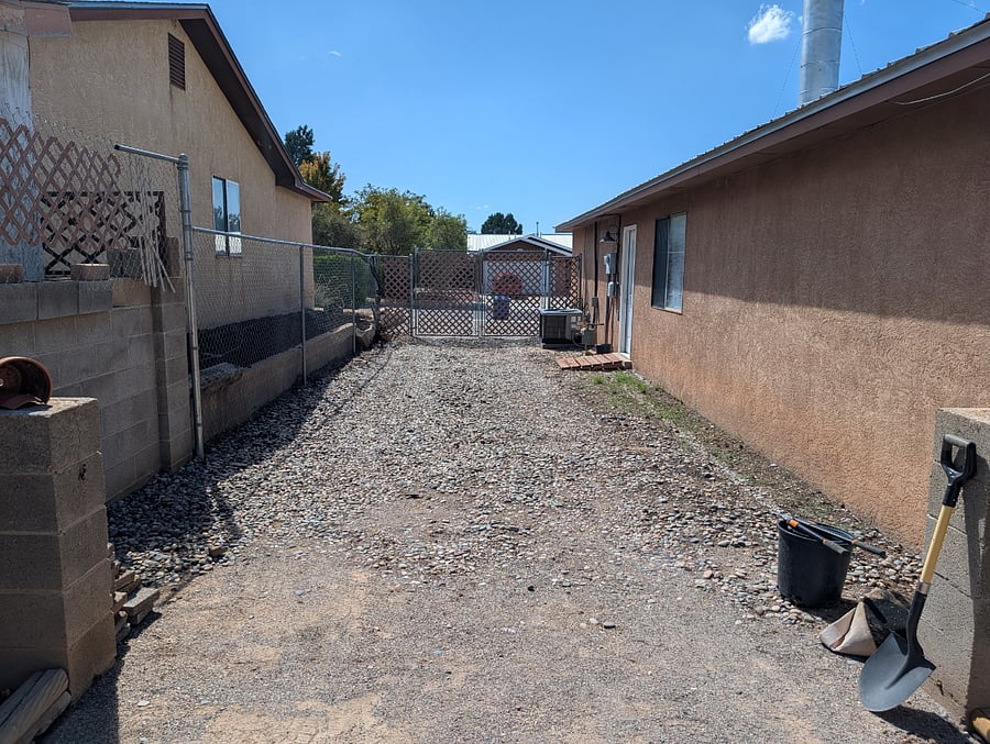 Side yard for vehicle storage 