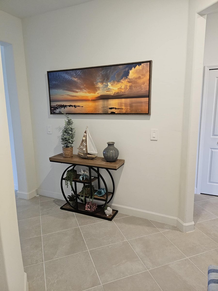 Hallway entrance 