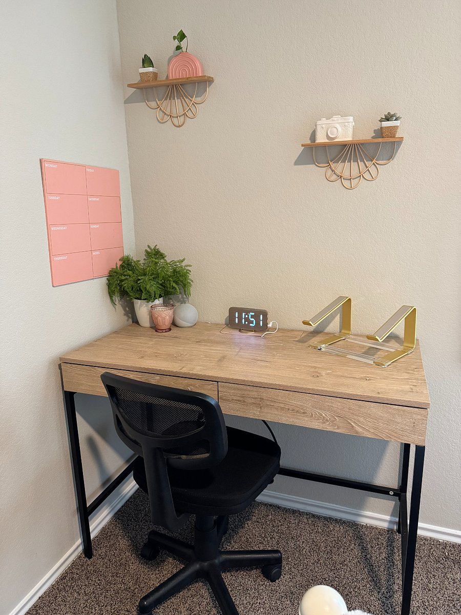 Desk provided in 2nd bedroom
