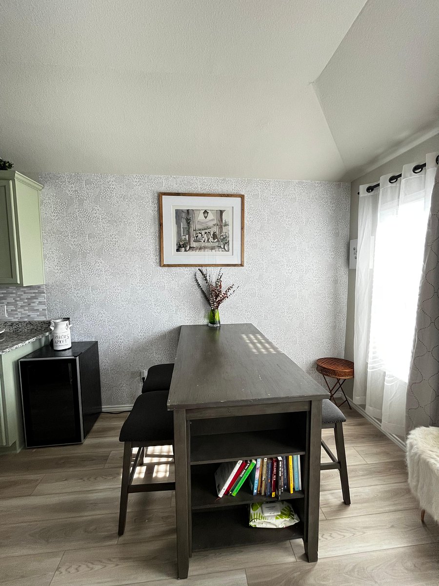 Dining nook