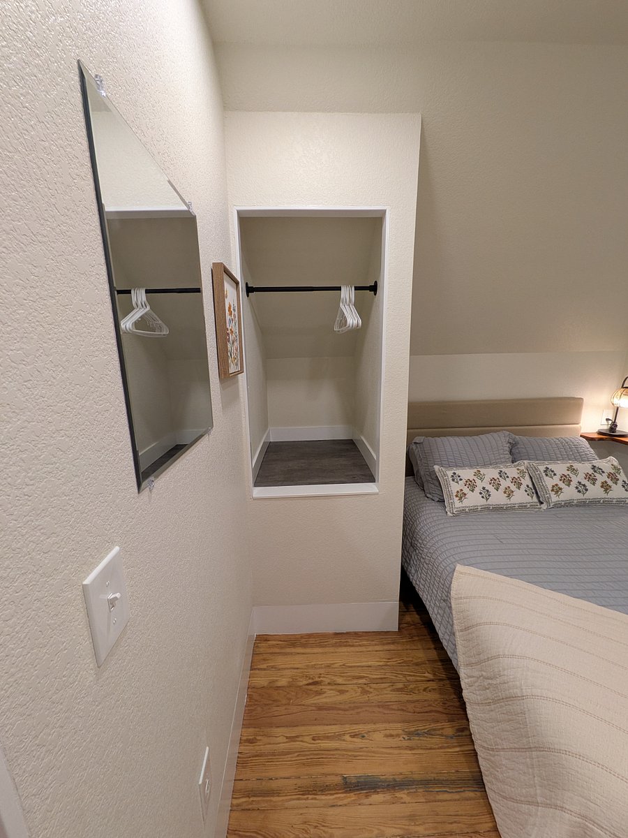 Queen bedroom