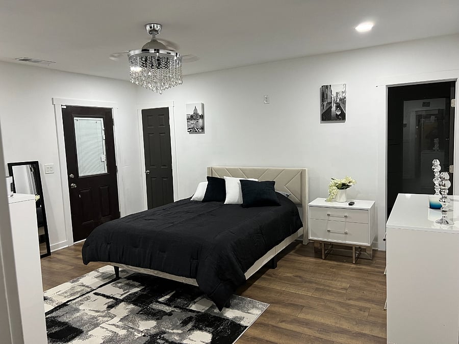 New Queen size bed