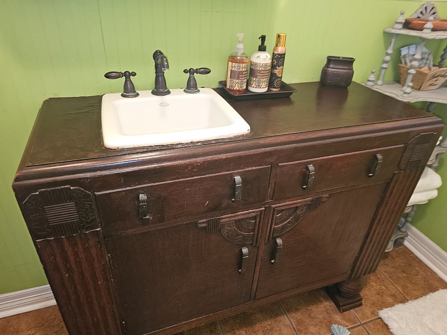 Full bath vanity