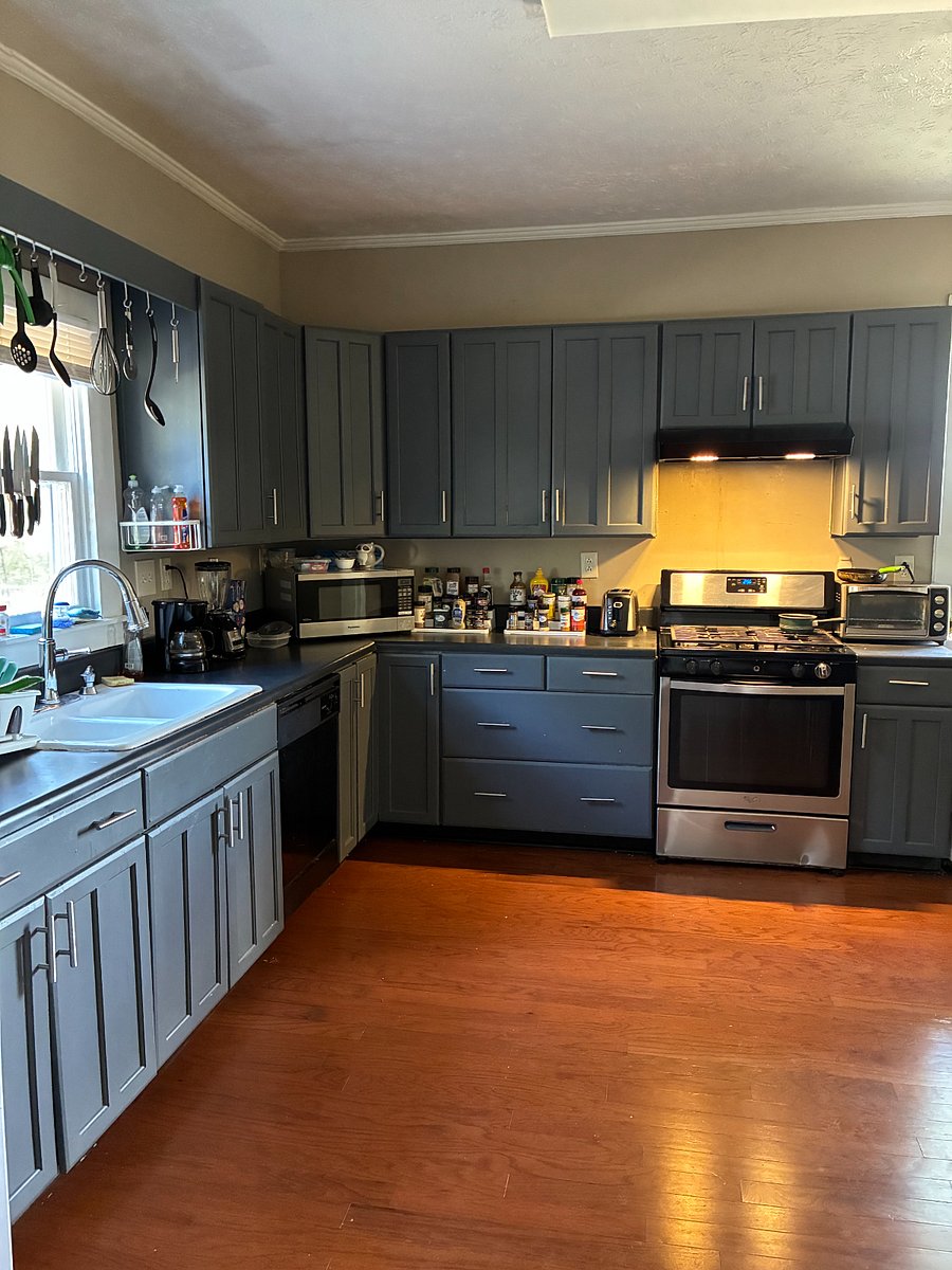 Community full kitchen