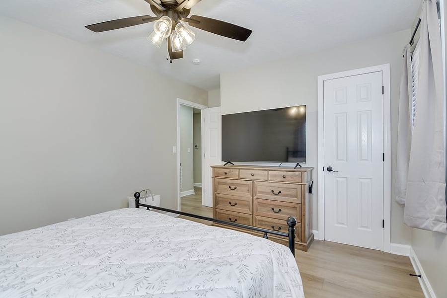 Furnished Finder property 915507_1 photo 37
