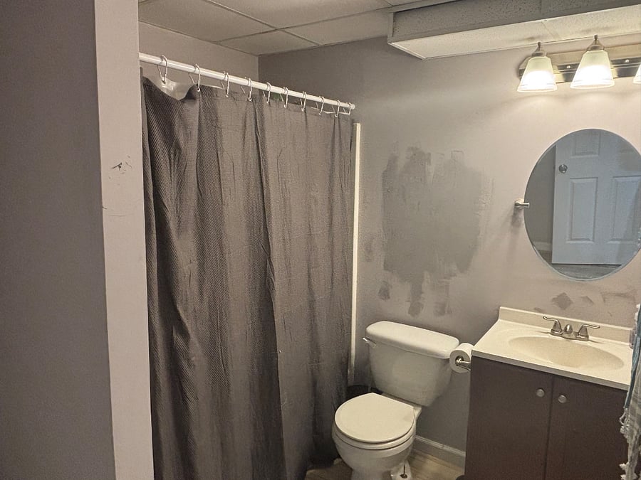 Private Full Bath sit between bedroom and living room