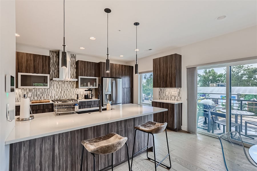 kitchen/bar