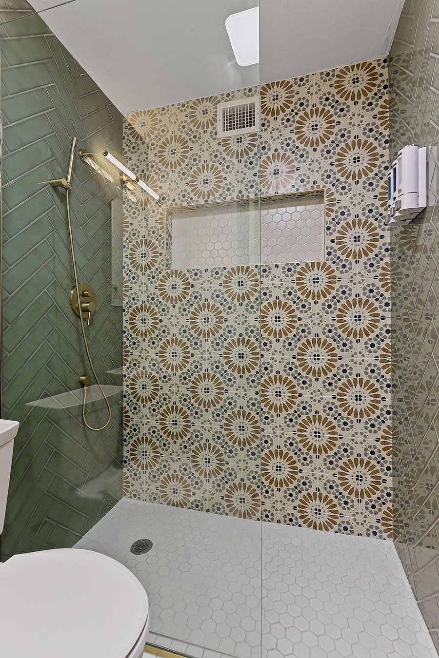 Furnished Finder property 915693_1 photo 23