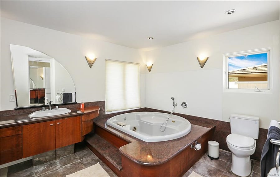 Furnished Finder property 915712_1 photo 21