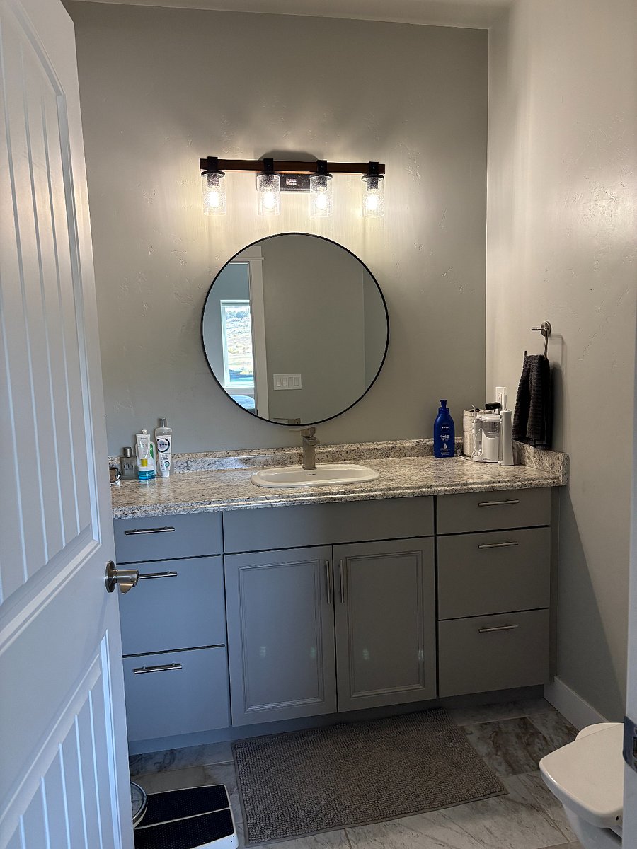 Master en suite bathroom