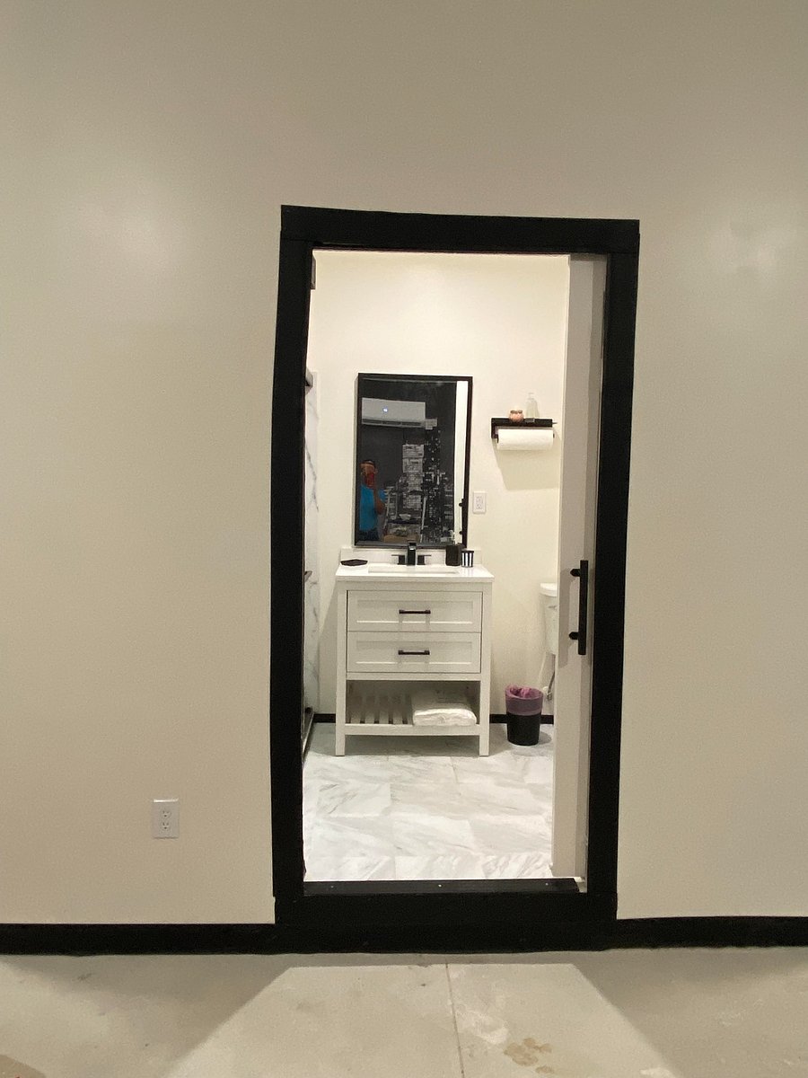 POCKET DOOR