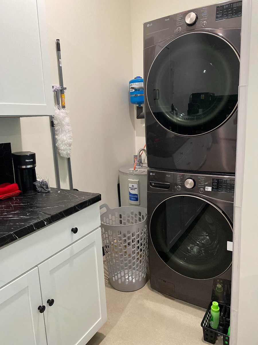 WASHER AND DRYER NOOK