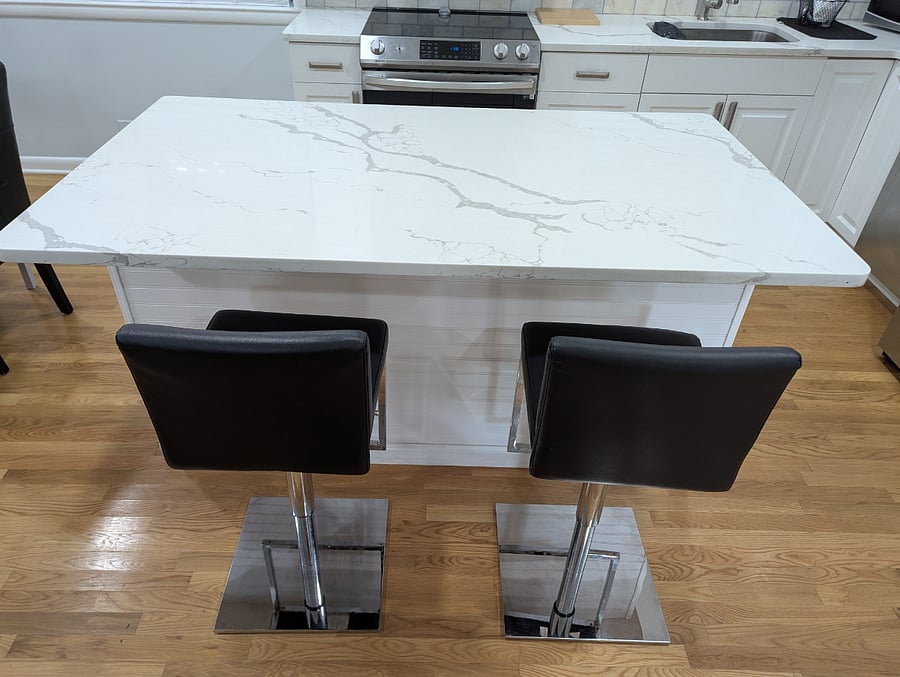 Large island for entertaining or a quick meal.