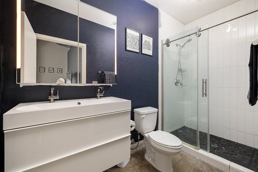 Primary en suite with stand alone shower