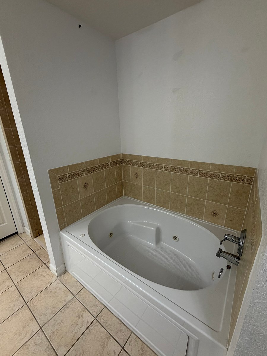 Furnished Finder property 916080_1 photo 12