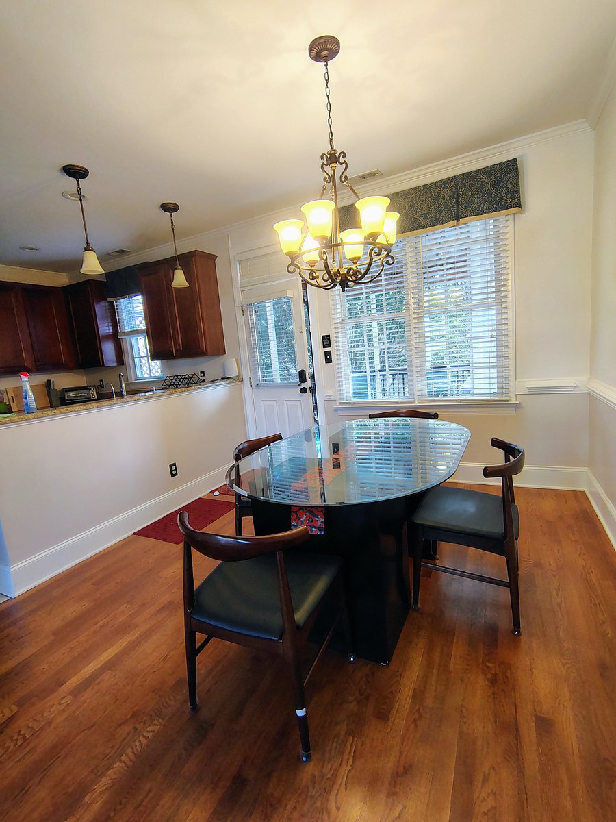 Dining area, another view