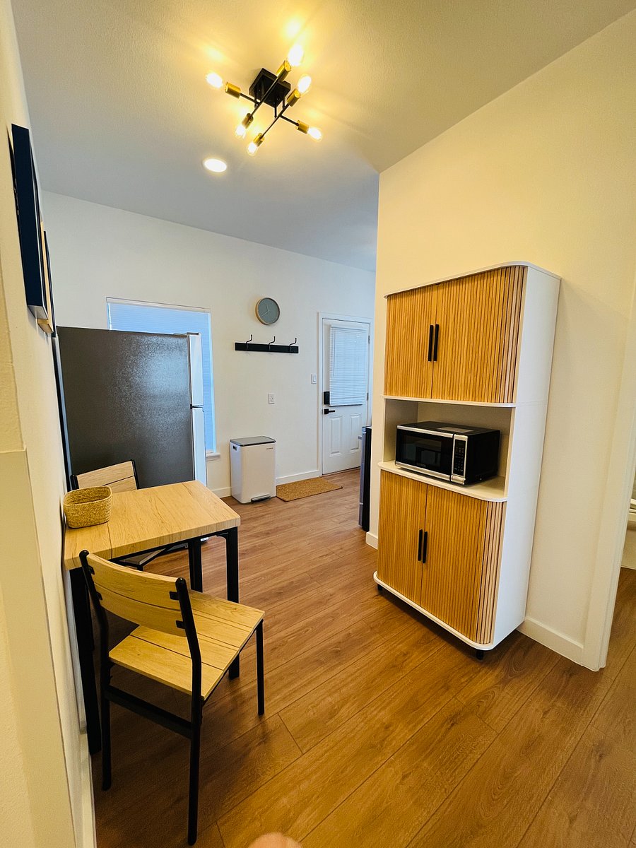 Pantry with Microwave, LG Fridge/Freezer and Breakfast Nook