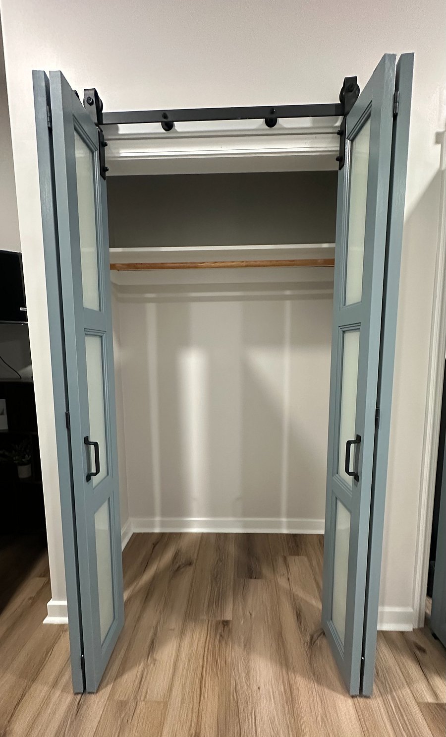 Bedroom 2-Closet 1