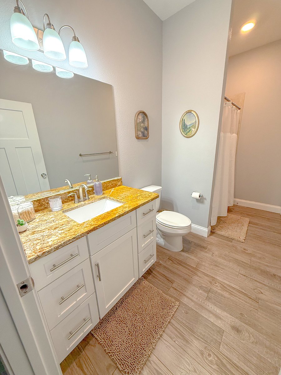 Full Bathroom #2. Has shower/tub