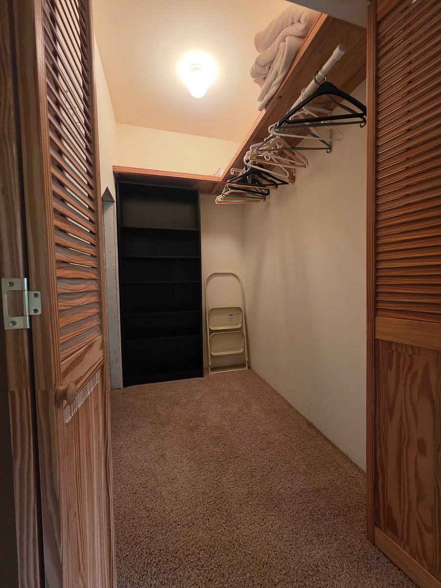 Full walk-in closet