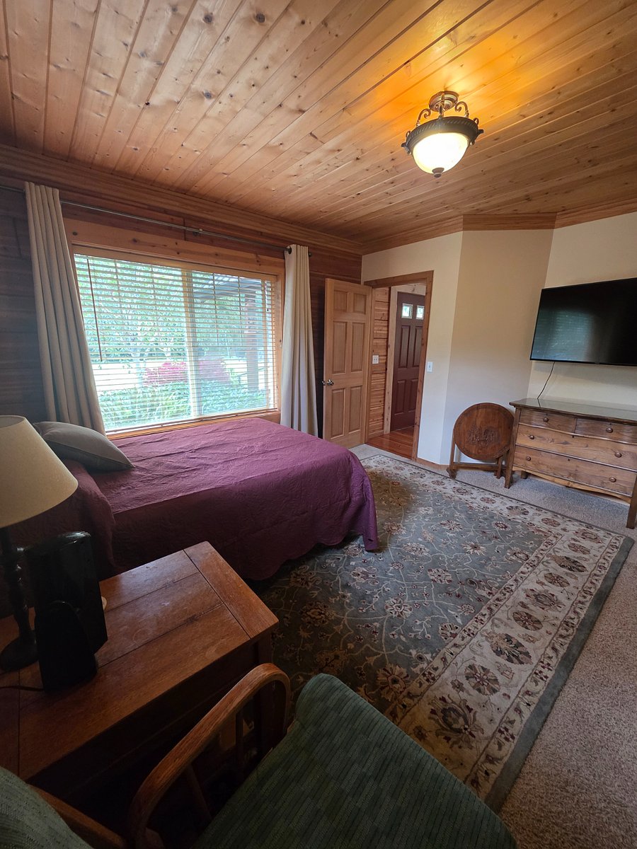 Tenant master bedroom on 1st floor. Homeowner bedroom on 2nd floor.