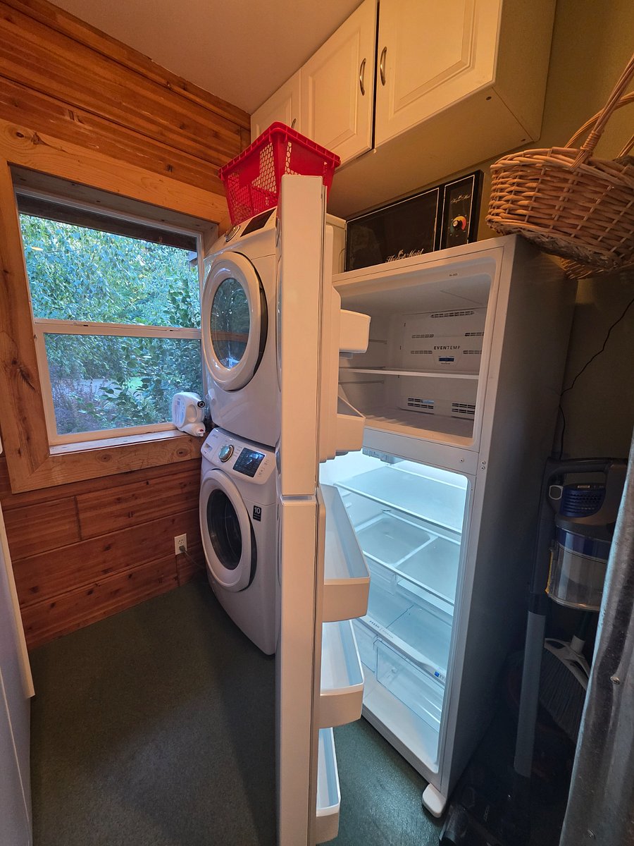 Full sized 2nd fridge reserved for tenant's sole use.