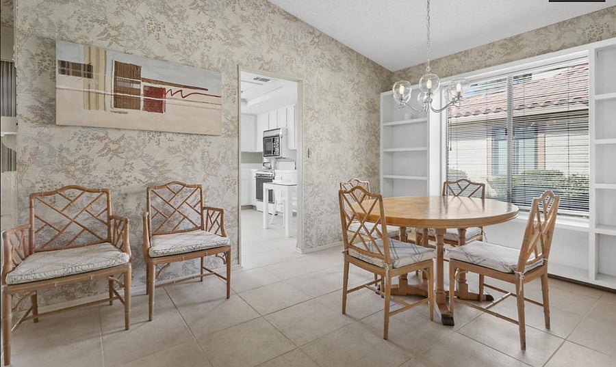 Dining Room  Table extends for further seating