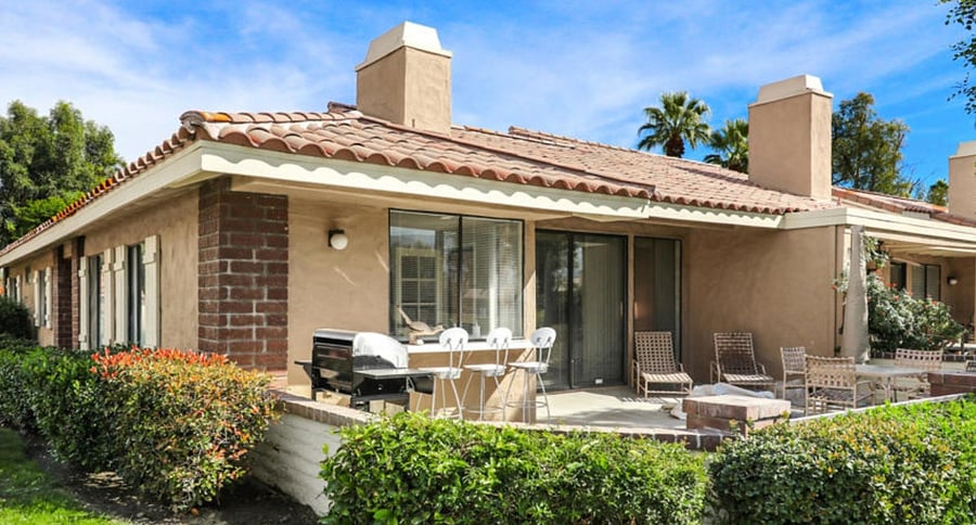 Private Patio with BBQ   Out of golfball range !  