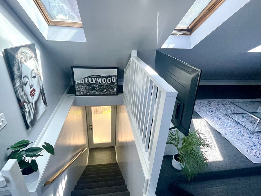 Entry & stairs