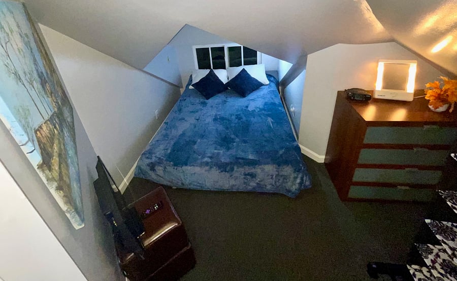 separate bedroom w/ dressing area