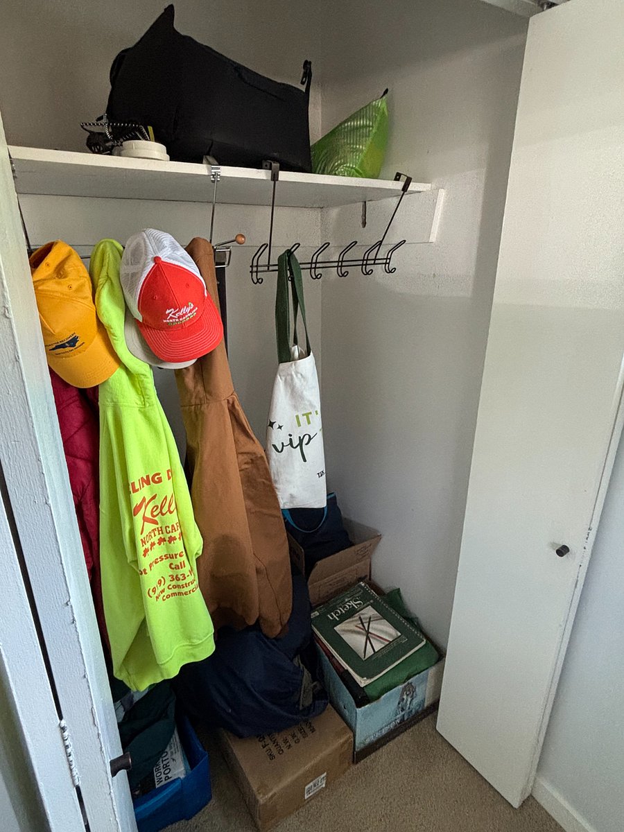 Photo of bedroom closet (I'll clear it out before you move in!)