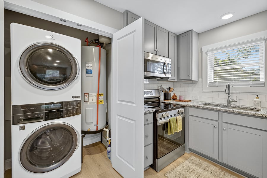 Stackable washer/dryer
