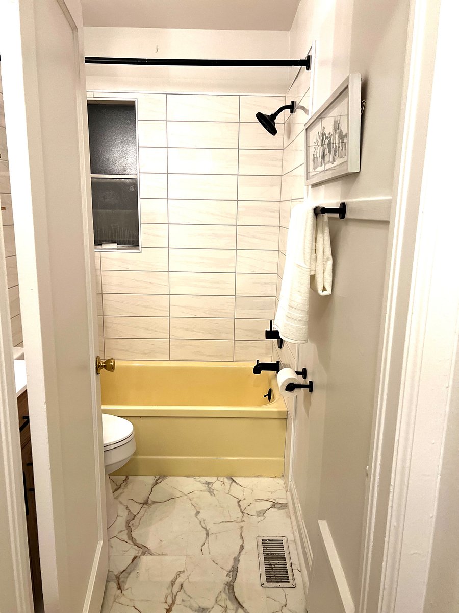 Newly remodeled bathroom, yet saving vintage touches