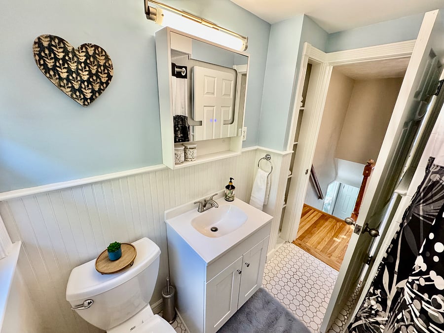 Full bathroom